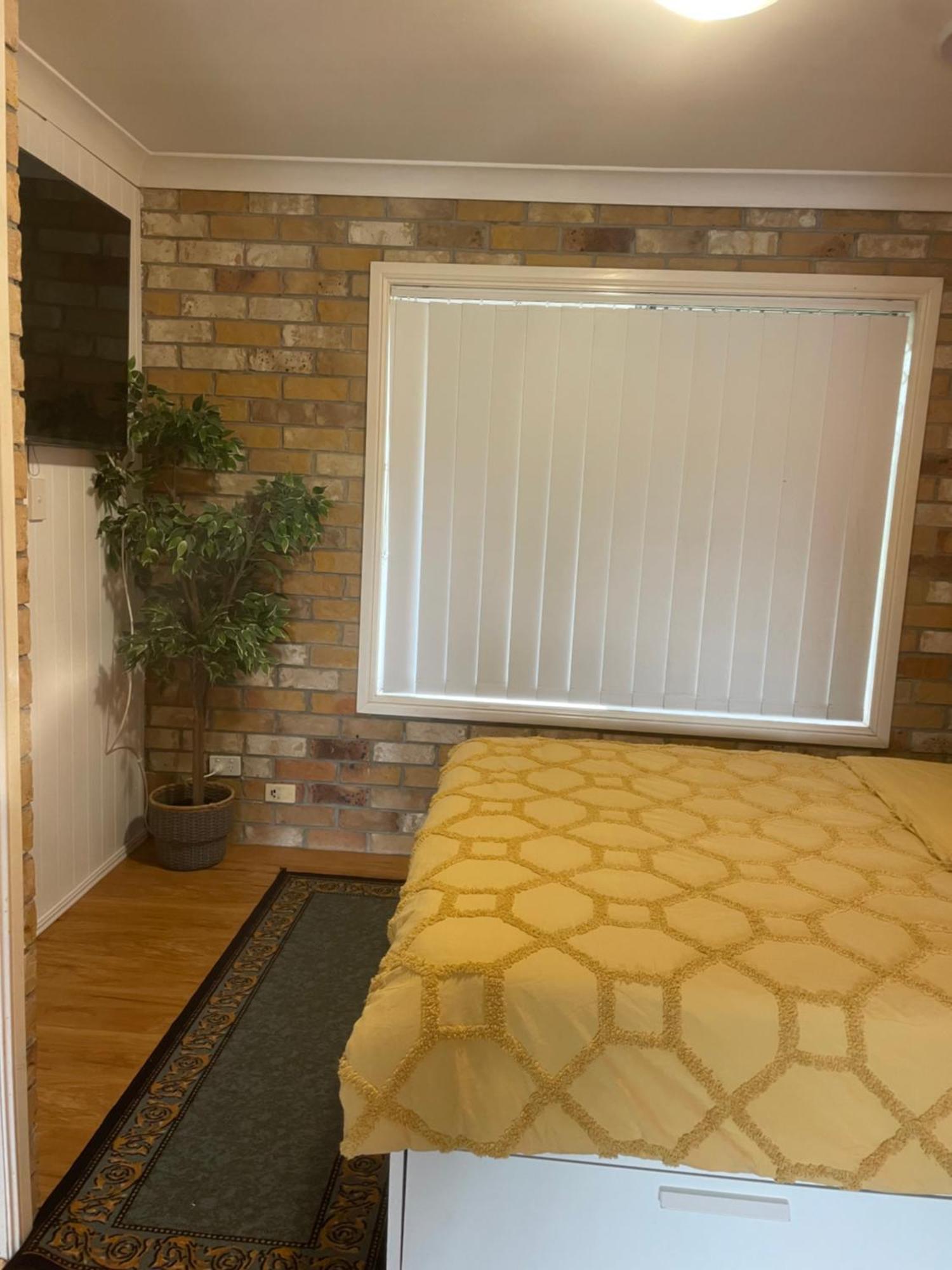 Spacious Studio Unit Rochedale South Екстериор снимка